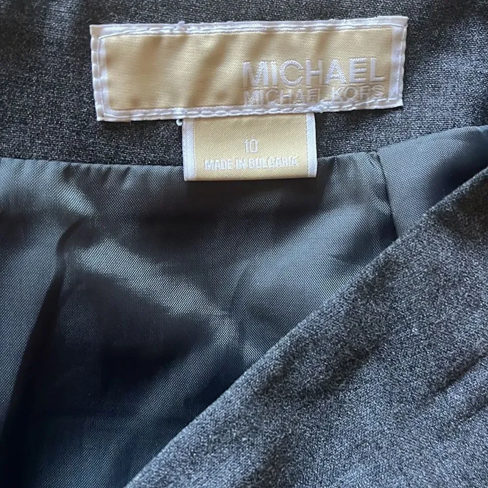 EXCELLENT CONDITION WOMEN’S 10 MICHAEL MICHAEL KORS GRAY BLAZER AND SKIRT SET